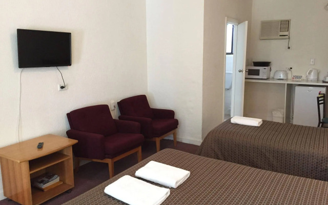 Tollgate Motel