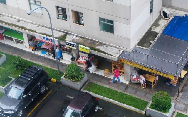 New Furnished Kalibata City Apartment