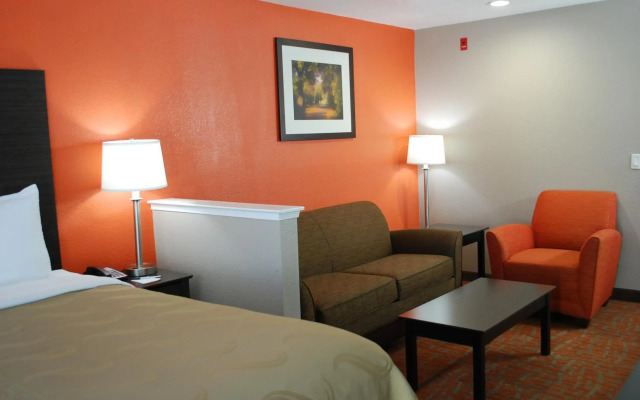 Quality Inn & Suites Fresno Northwest