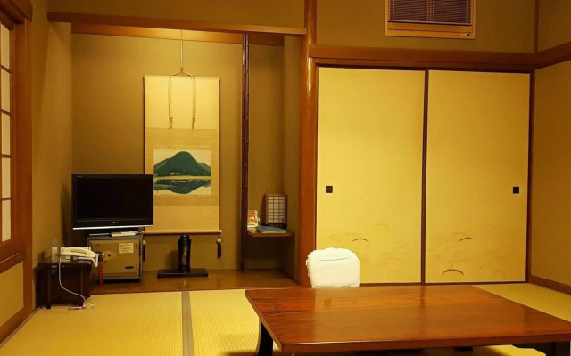 Tsukimotoya Ryokan