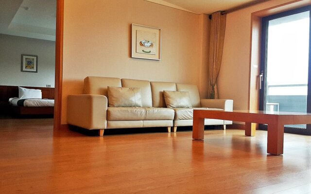 Hantan River Spa Hotel