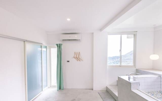 OwlStay Jiufen Green Ray