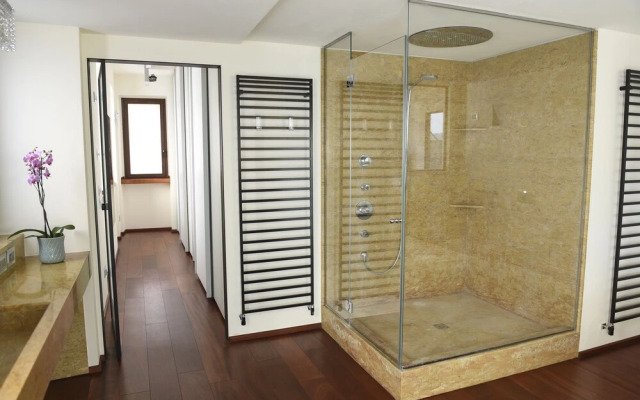Luxury Como Lake Apartment