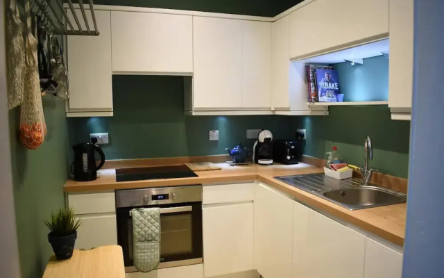 NEW Superb 2BD Flat in Holyrood Edinburgh