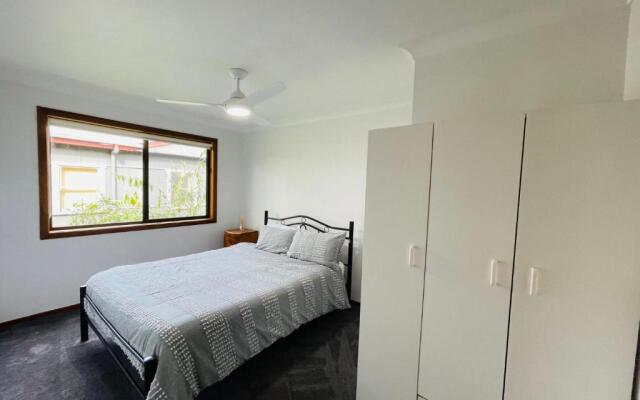 Centre Street 10 Lake Tabourie