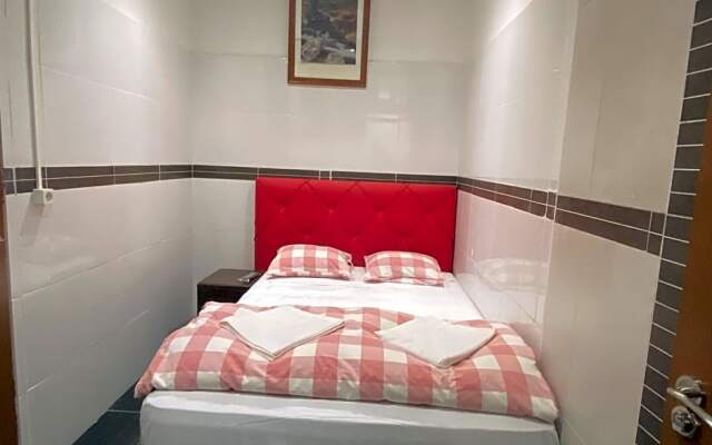 Hostal Granvia 628