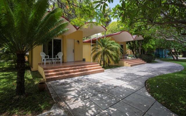 Villa Tropico