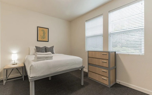Modern Apartment With Upgraded Amenities Near CSU