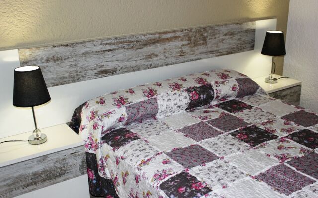 113 Campo Olivar, 501