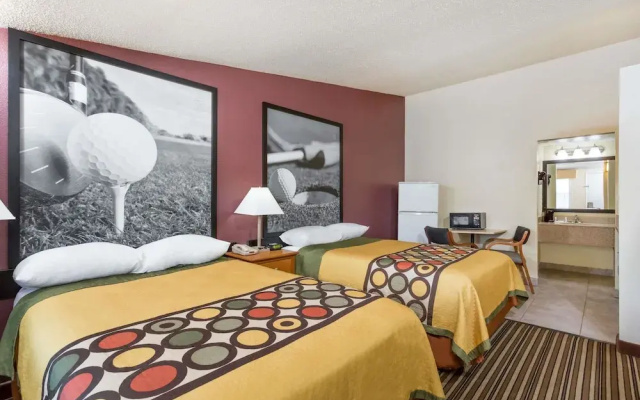 Super 8 Aberdeen Southern Pines