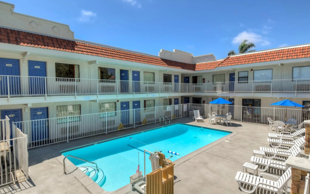 Motel 6 Carlsbad, CA - East