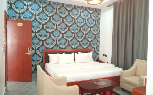 King Daken Diplomatic Suites