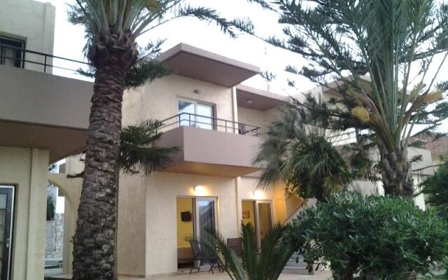 Lola Apartments