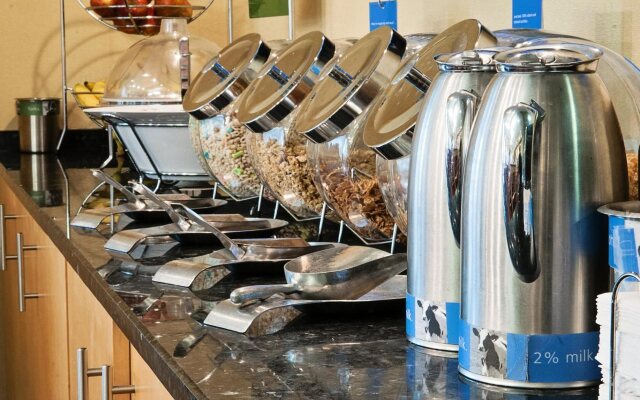 Hampton Inn Louisville-Airport