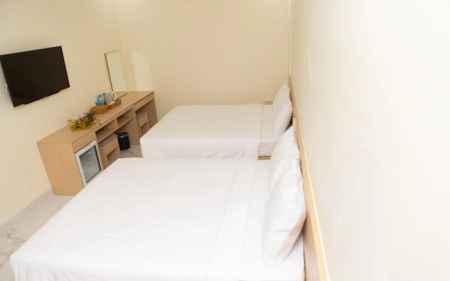 SUNRISE Hotel HA TIEN