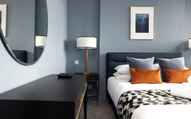 Stylish 2-bed flat in New Town