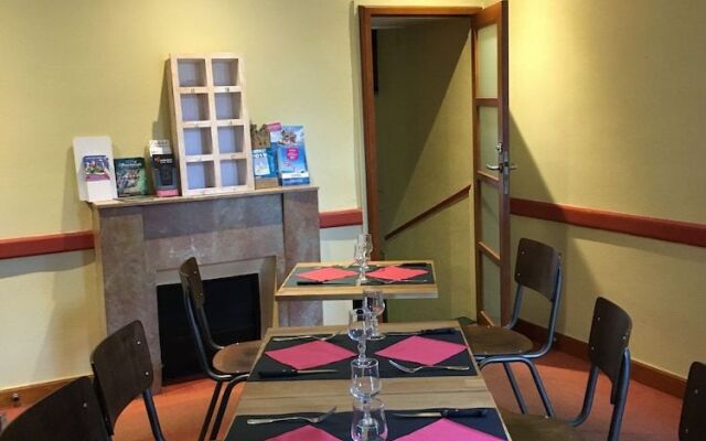 Hotel - Restaurant La Brochetterie