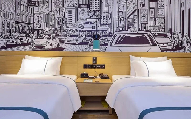 CCINN Hotel (Liupanshui Sports Center Store)