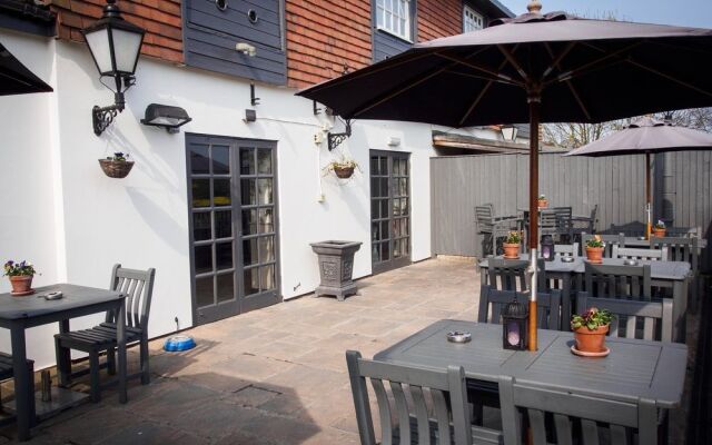 Cross Roads Hotel by Greene King Inns