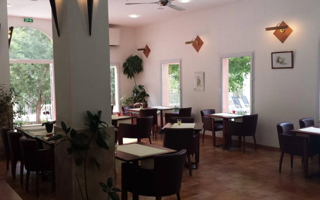 Les Jardins De La Glaciere