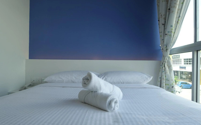Lodge 10 Hotel