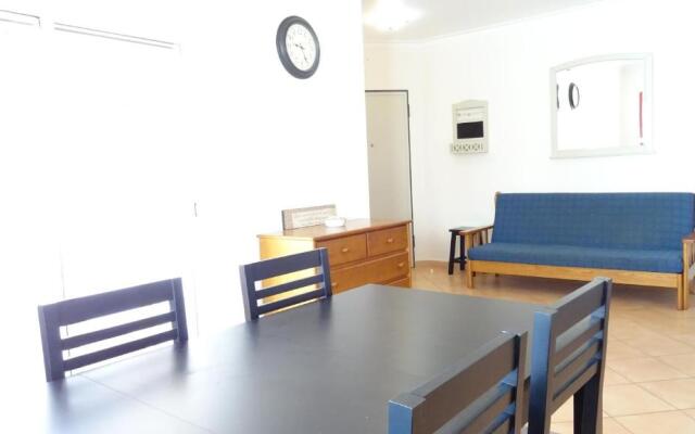 Quinta Gomeira by Amandio Batista