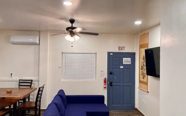 MeMes Place