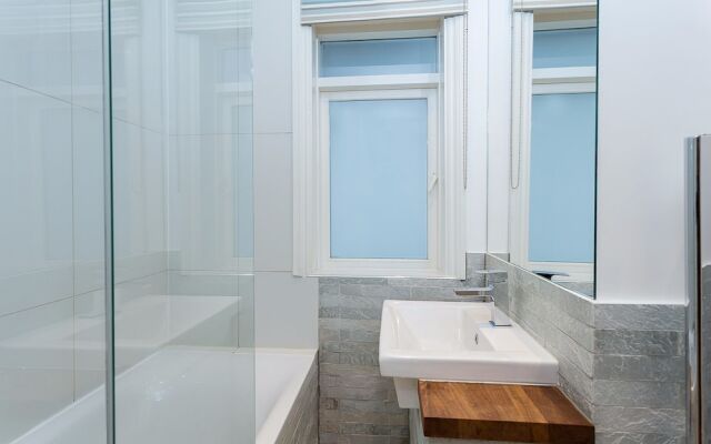 Bright 1 Bedroom Flat