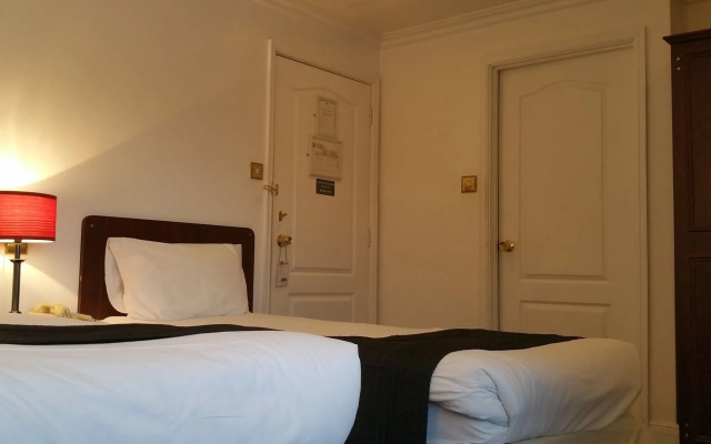 The George Hotel