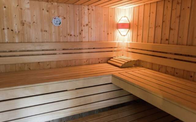 Ravishing Holiday Home in Ronse With Sauna