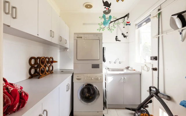 KELLY, 3BDR Northcote House