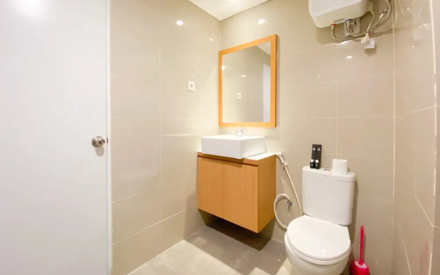 Cozy Living Studio (No Kitchen) At Sentraland Semarang Apartment