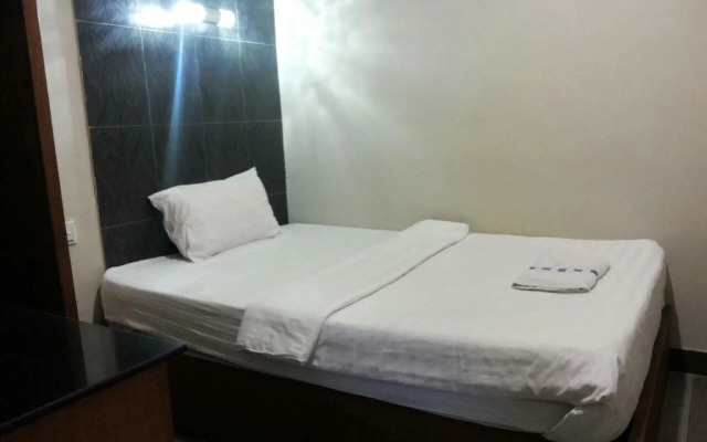 682 Lodge by OYO Rooms