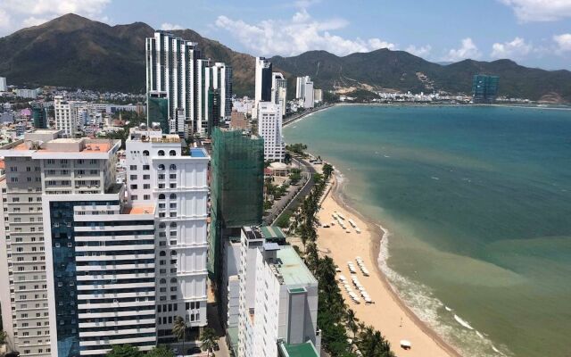 Trangs Beachfront Apartment Nha Trang