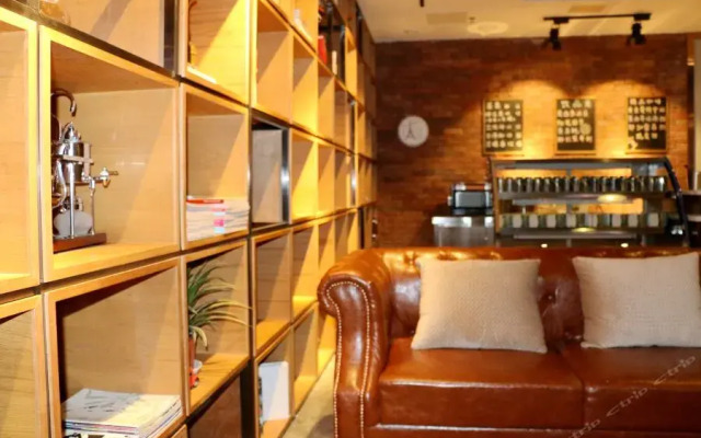 James Joyce Coffetel Chongqing Jiefangbei Pedestri