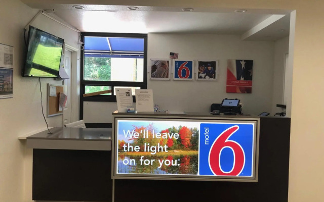Motel 6 Nashville, TN - Airport