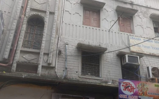 Goroomgo M M Howrah Maidan Home Stay Kolkata