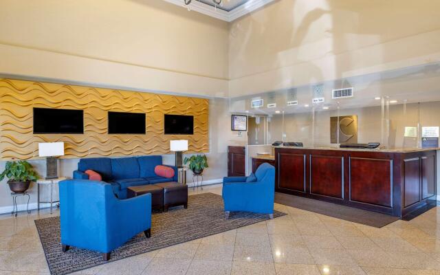 Comfort Inn & Suites Huntington Beach