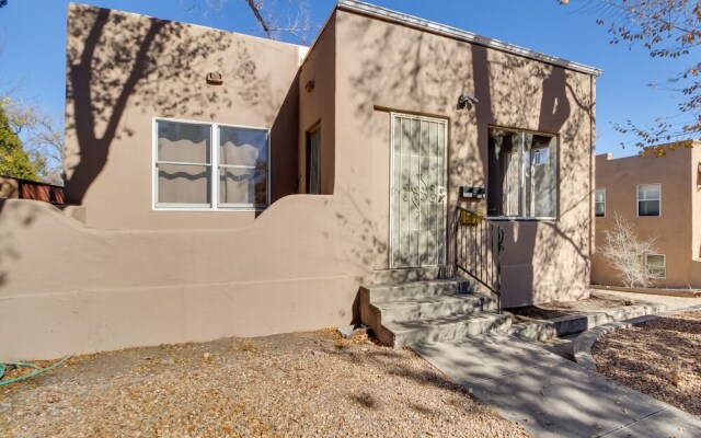 Silver Hill Apartment Near UNM Campus!