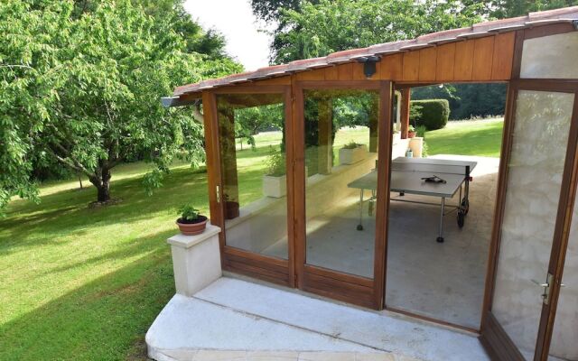 Cozy Holiday Home in Villefranche-du-périgord With Pool