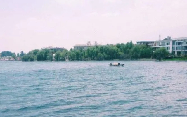 Mingyue.shineitaoyuan