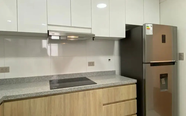 Incredible 3BR With Balcony in Miraflores