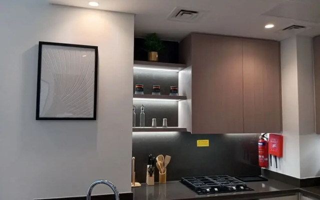 Luxury 1BR in Peninsula Five by Bespoke