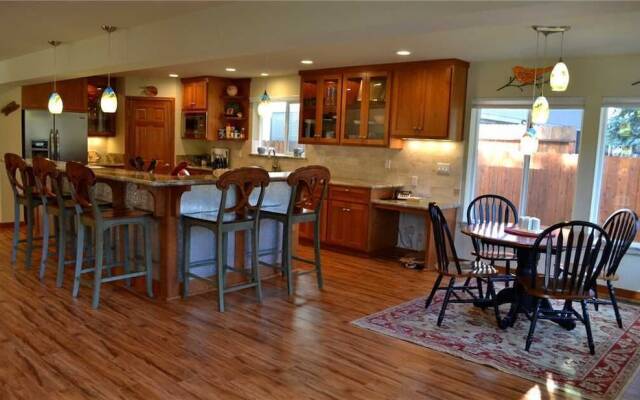 2040 Venice - 3 Br hHome