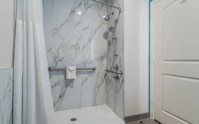 Red Lion Inn & Suites Katy