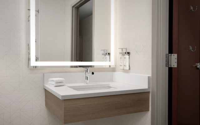 Holiday Inn Express Hotel & Suites Chambersburg by IHG