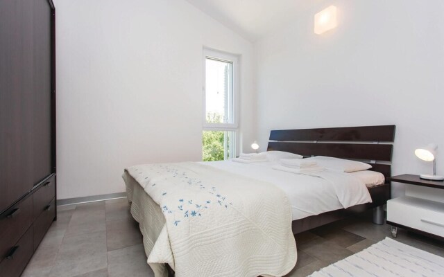 Awesome Home in Malinska With Wifi and 2 Bedrooms