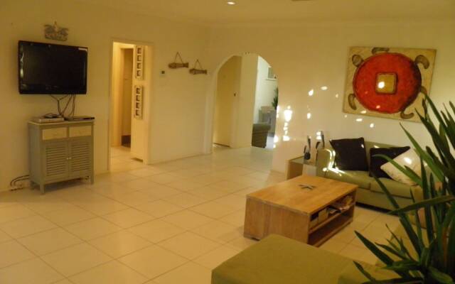 Verona Road, 08, Pelicans Perch