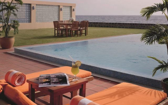 Al Nawras Island Resort