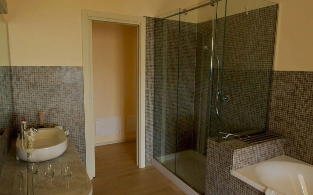 Miramare Apartments & Suites